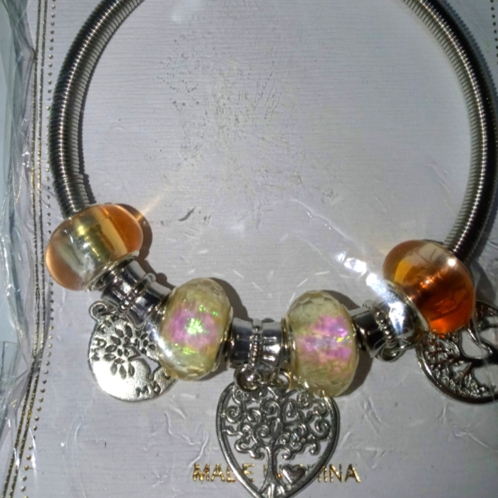 Bracelet